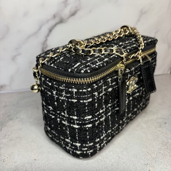 Chanel Tweed Vanity Case with Chain — GWP / Brand New - Picture 6 of 13